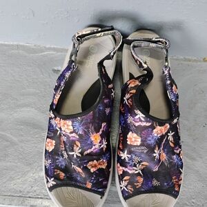 Bzees Floral Print Women's Flats